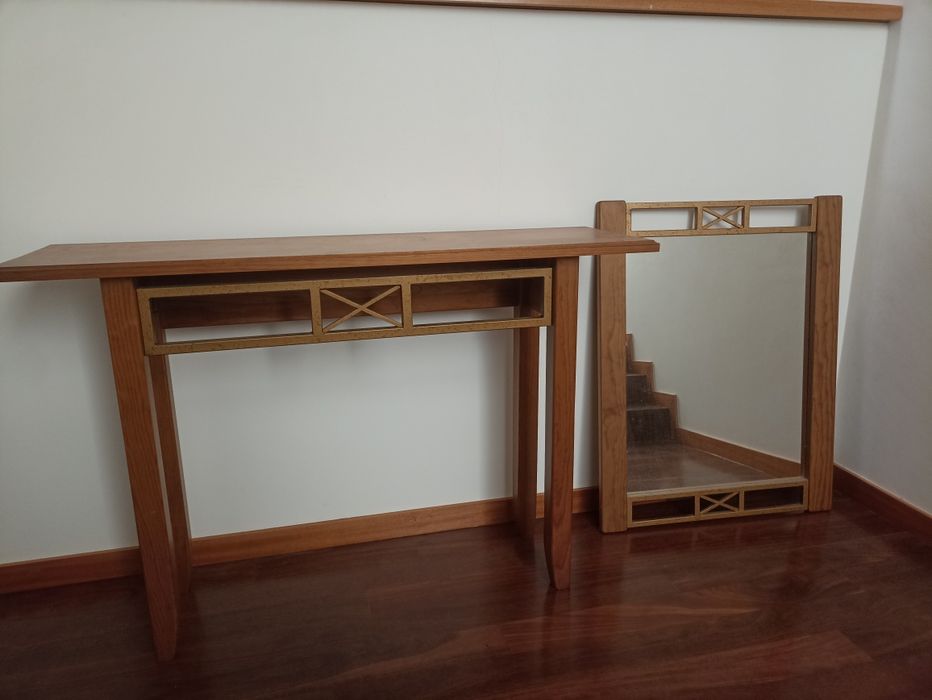 Conjunto mesa e espelho