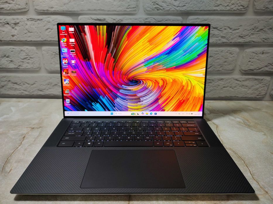 Dell XPS 9520 3.5K OLED i7-12700H RTX 3050 16GB DDR5 1TB SSD