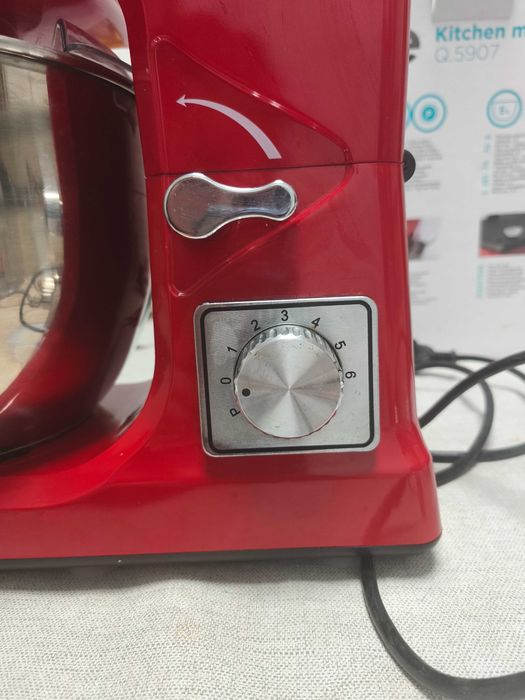 Batedeira eléctrica 5L vermelha