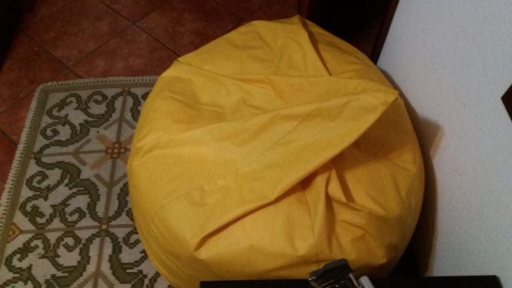 Três Sofas Puf novos