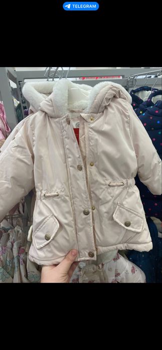 Парка утеплена на дівчинку