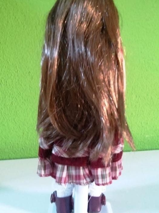 Boneca violinista de porcelana de colecção