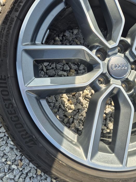 Felga Audi A3 8V 8V0601025M 18 7.5J Et51 Orginal ładna