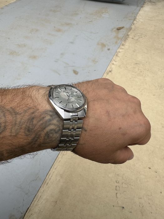 Pulsar (seiko) quartz