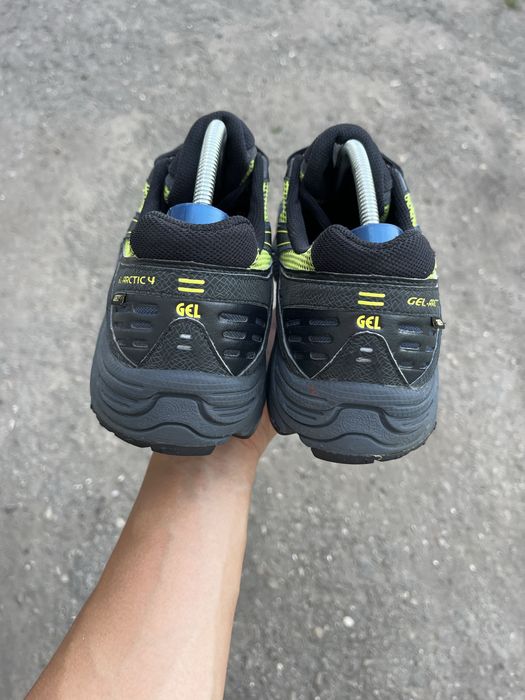 Кросівки Asics (gore-tex)