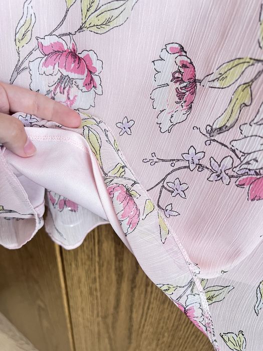 Piękna bluzka w kwiatowy wzór