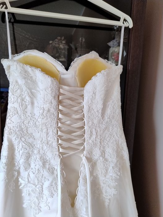 Suknia ślubna w rozmiarze 36-40