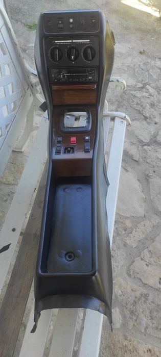 Mercede W123 consola central com madeiras