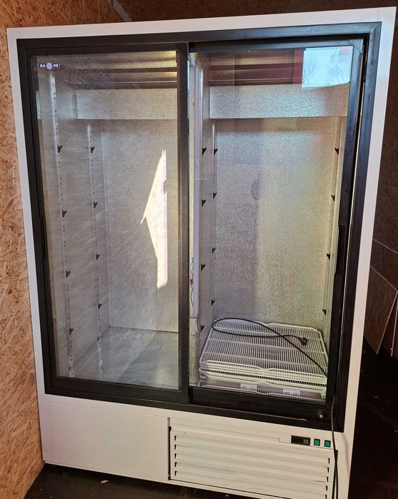 Lodówka, witryna chłodnicza