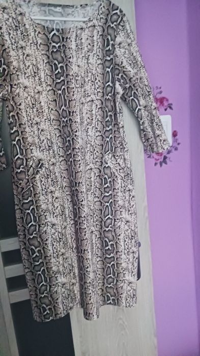 Nowa ładna sukienka