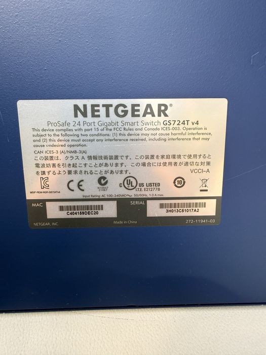 Switch NETGEAR GS724T 24 Port Gigabit + 2x SFP Smart Managed 19" RACK