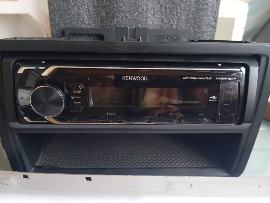 Kenwood KMM-121Y c Bluetooth,FLAC ,RGB.