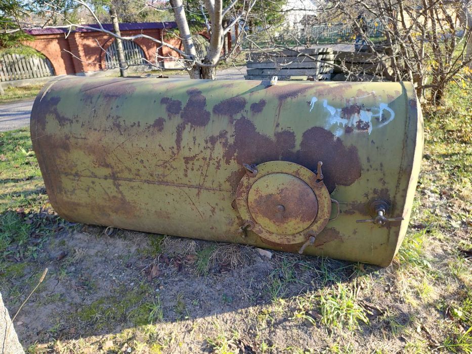 Бочка металева ЦВ-!,2  . Для зберігання води.