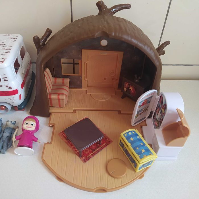 Masza Karetka Pogotowia + Domek