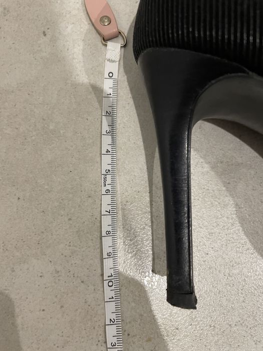 Botki skorzane buty na szpilce Tommy Hilfiger r.39 czarne stan idealny