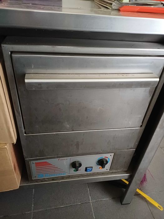 Bancadas de inox e pedra mármore