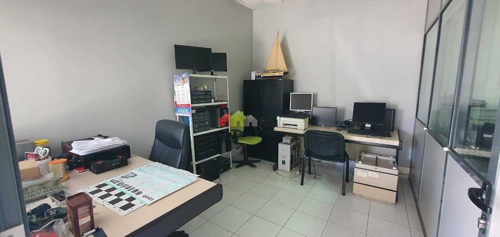 Escritório, Espaço Comercial ou Armazém polivalente no Montijo
