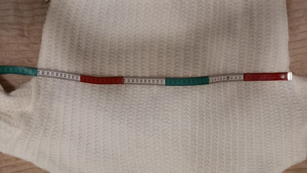 Piękny sweter dzwonek śmietankowy uni s m l xl nowy Włochy