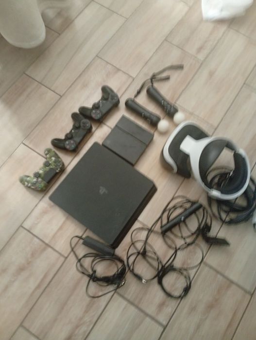 Konsola Ps 4 plus vr sprzedam