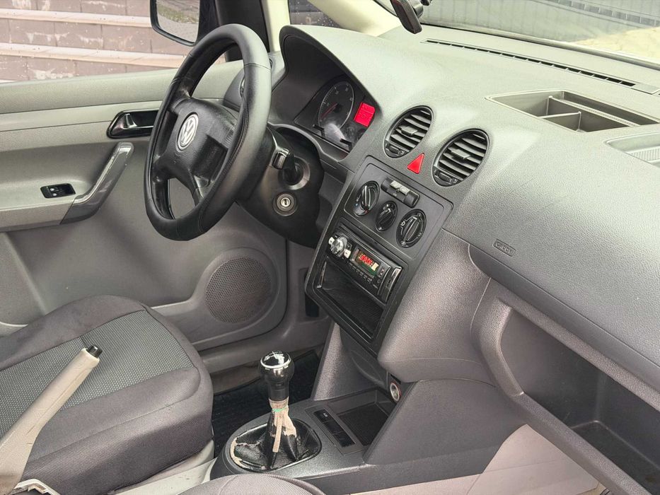 Продам VOLKSWAGEN Caddy пас 2005 2.0d механiка