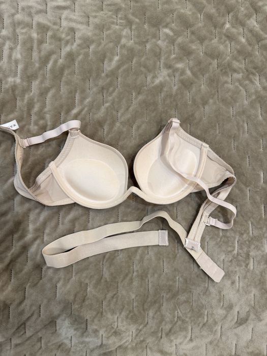 Бюстгалтер новий