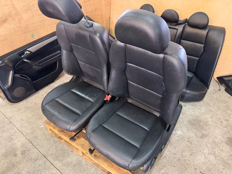 Conjunto de Bancos em pele Mercedes W203 C200 C220 Sedan