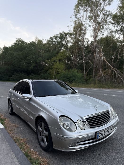 Мерседес автомобиль