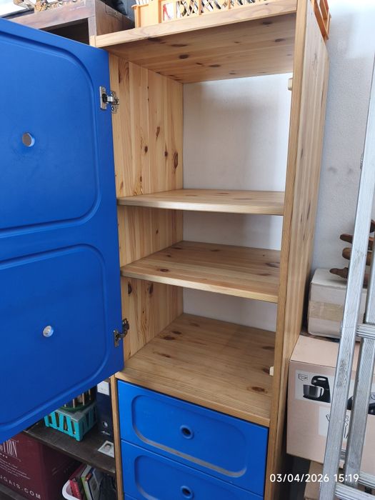 2 Móveis madeira maciça com portas em plástico
