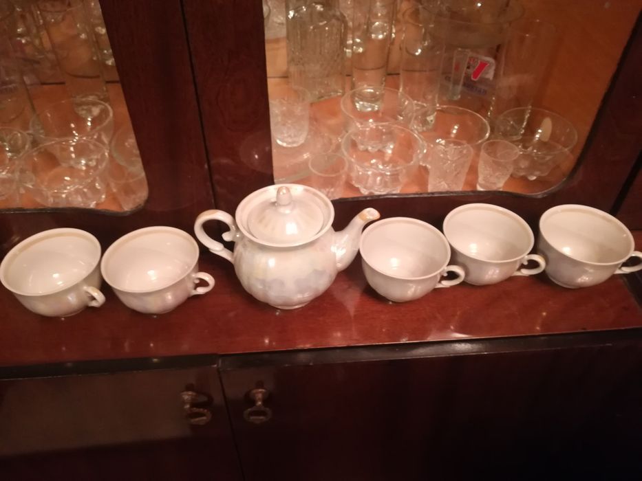 Продам Сервиз чайный