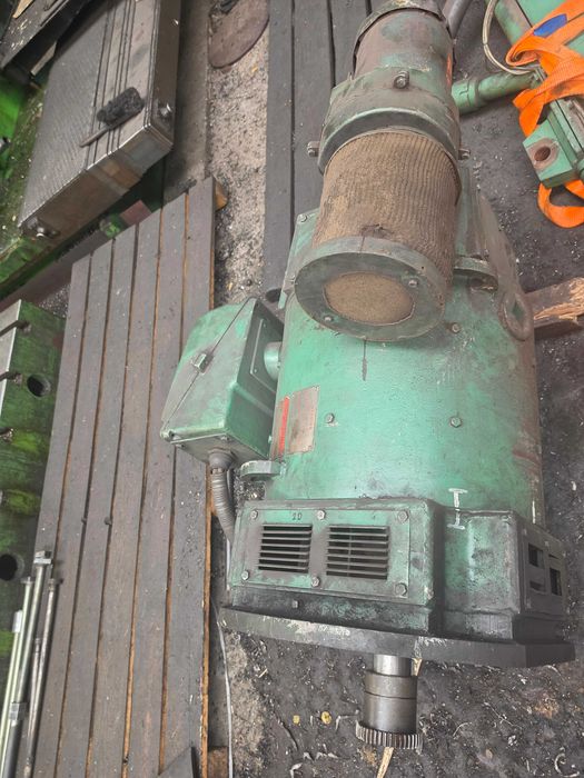Sprzedam sprawy silnik elektryczny C0407ATD z frezarki bramowej  FBD125A
