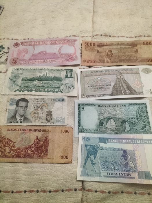 Notas antigas de vários países