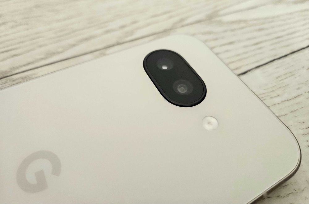 Google Pixel 9a.