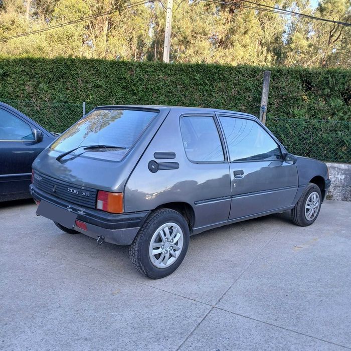 Peugeot 205 1.2 de 1988 - Peças Usadas