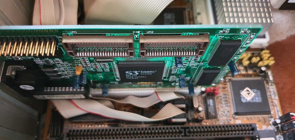 Stary zabytkowy retro komputer AT 486DX4 100mhz/16mb RAM/1.6GB/S3/CD