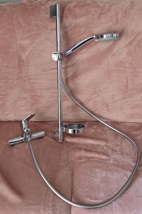 Zestaw natryskowy Hansgrohe + bateria wannowa