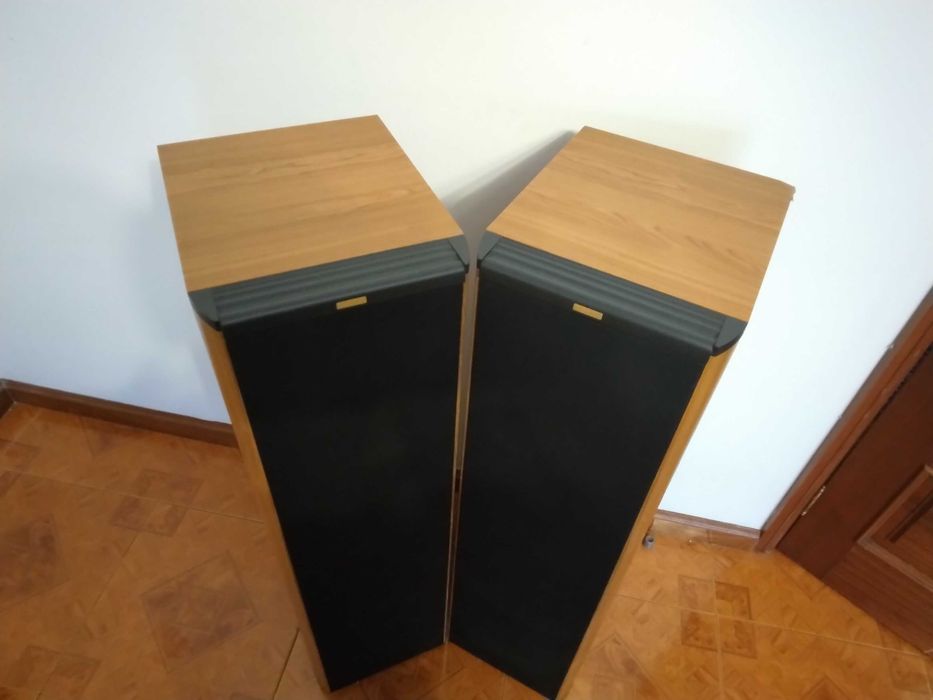 Par colunas Hi-Fi Jamo Classic 10