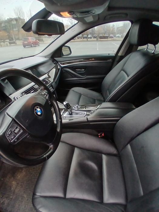 BMW F10  3.0 N52-надёжный, ухоженный и полностью обслуженый автомобил