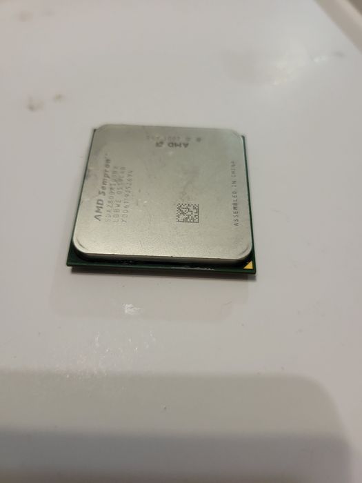 Процесор AMD Sempron 2800+ SDA2800AIO3BX Socket 754