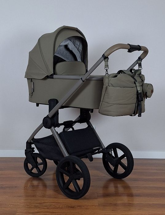 LIMITOWANA  EDYCJA  . Wózek 4w1 .  Venicci Leo by Kasia Sokołowska .