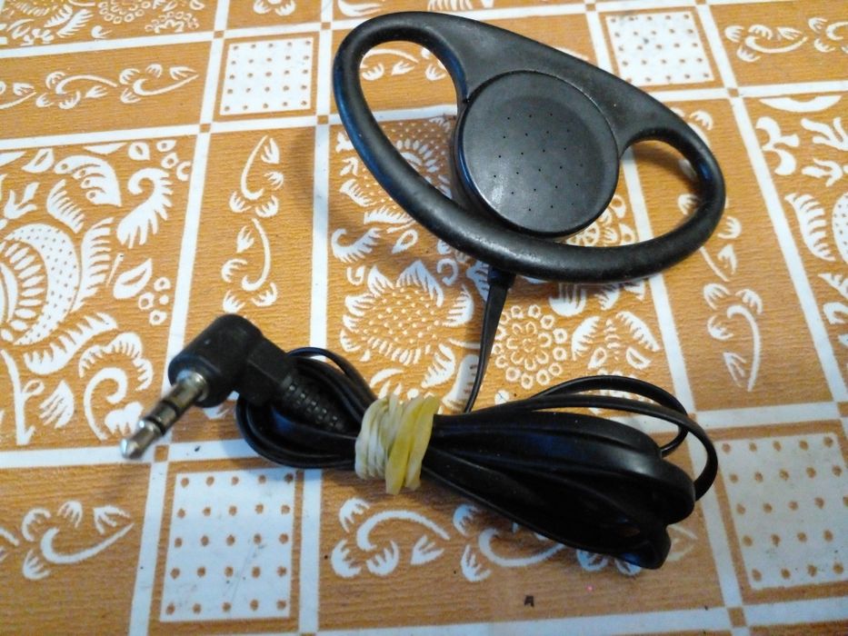 Современные разные  соединительные провода и шнуры