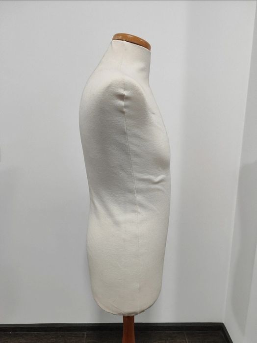 Manequim tronco madeira