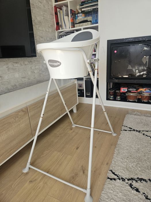 Banheira Shnuggle para bebé em ótimo estado