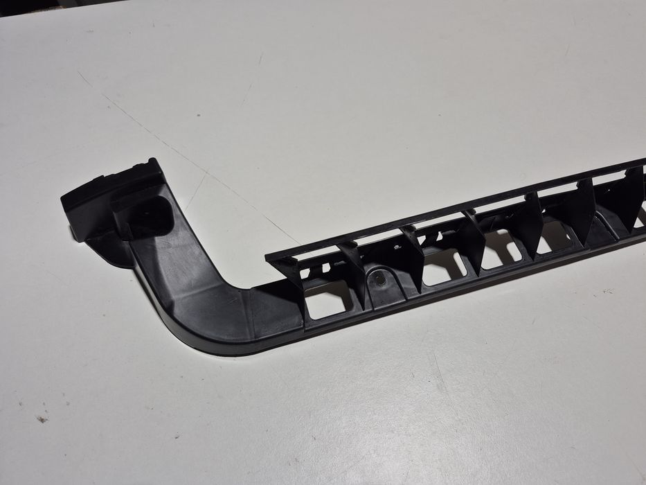 Ślizg zderzaka prawy tył Skoda Octavia III ORI 5E9.807.863
