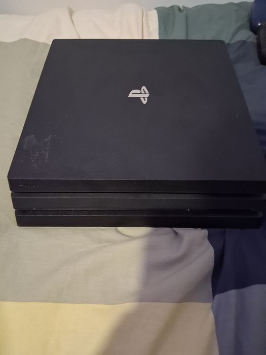 Ps4 pro em ótimo estado