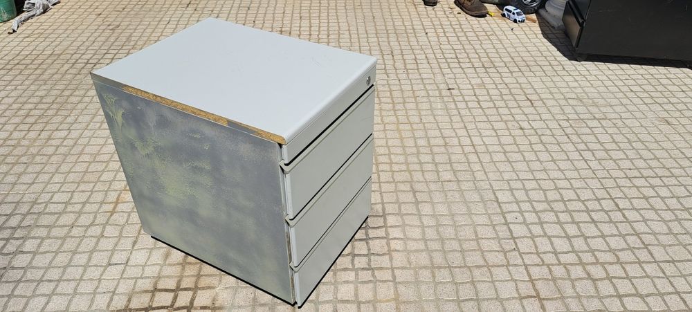 Armário metálico de escritório para garagem