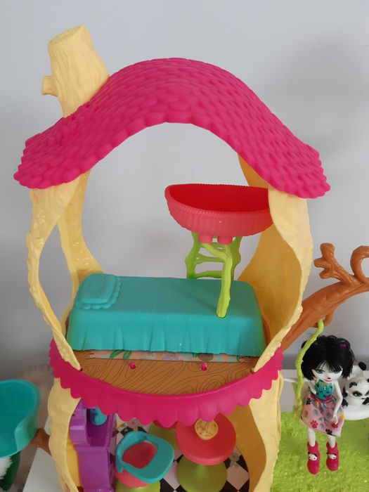 Enchantimals, Leśny domek, zestaw z figurkami