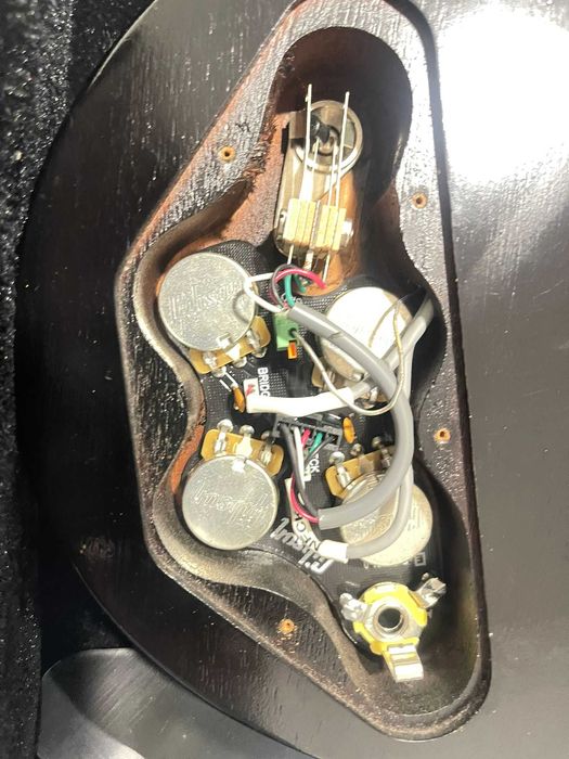 GIBSON SG TRIBUTE 70'S ANO 2013! Como nova!