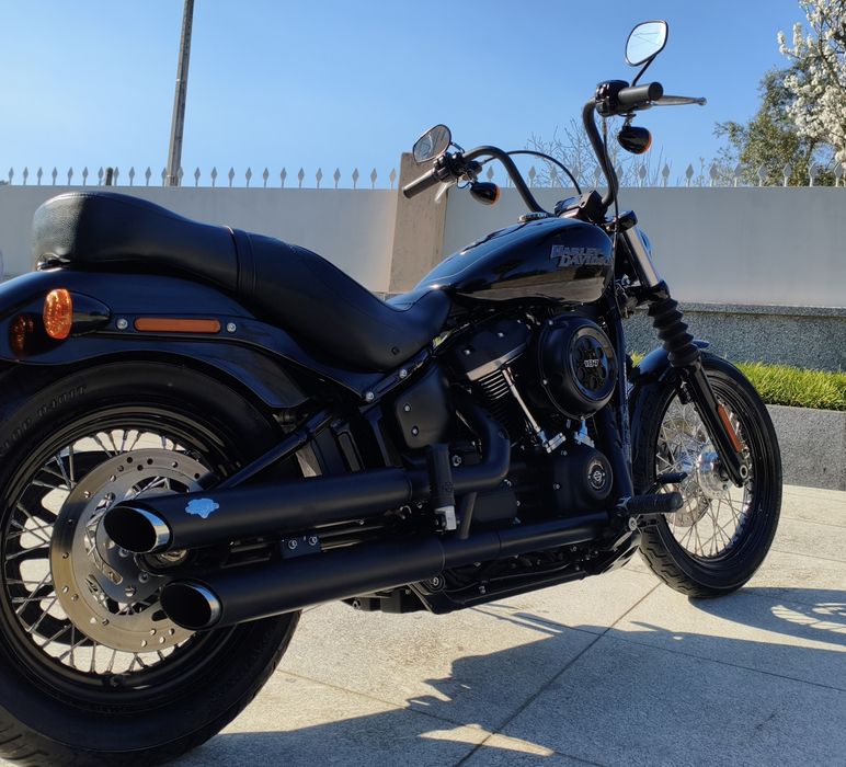 Harley Davidson softail street bob