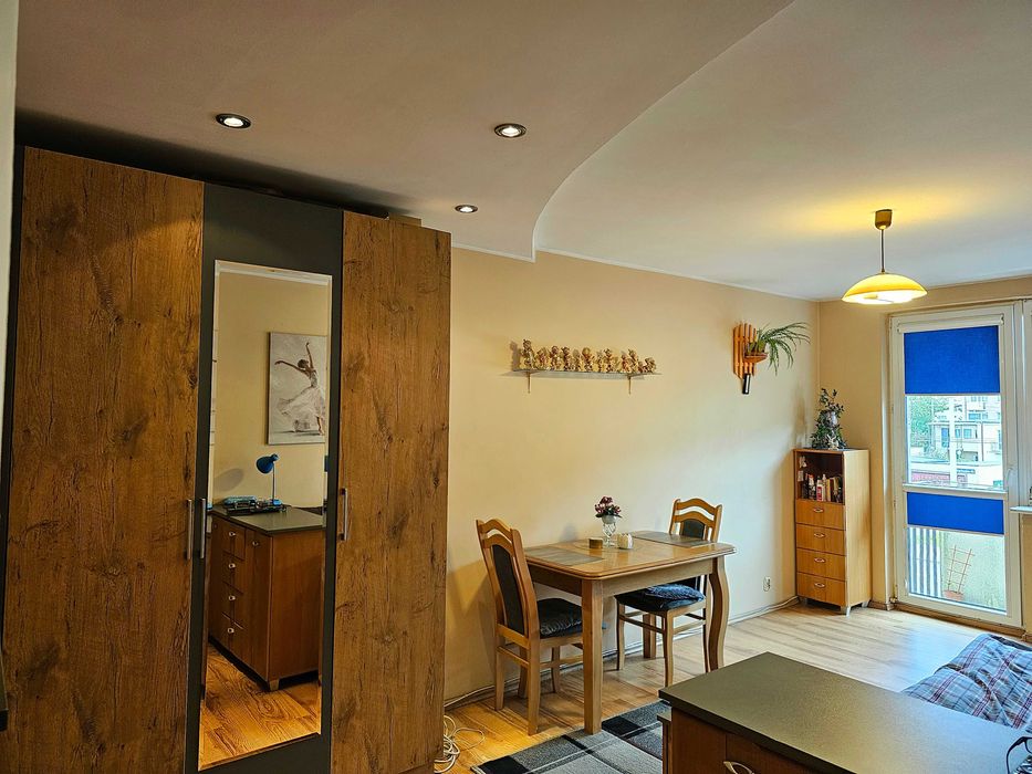 Mieszkanie dwupokojowe z piwnicą (spółdzielcze własnościowe)