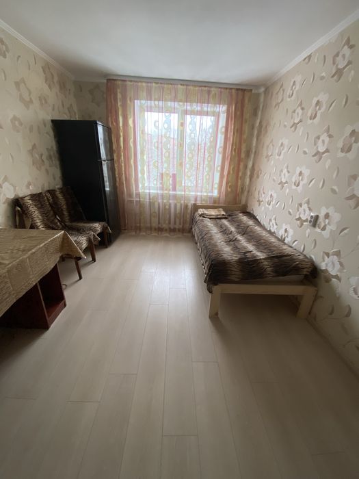 ЗДАМ ВЛАСНУ КІМНАТУ на 3 місяці з пролонгацією